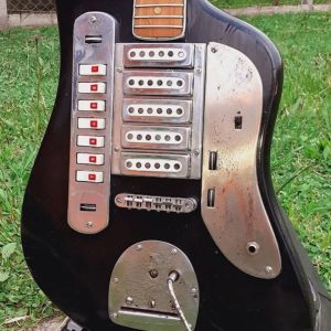 guitarras de culto_0000s_0009_Capa 54