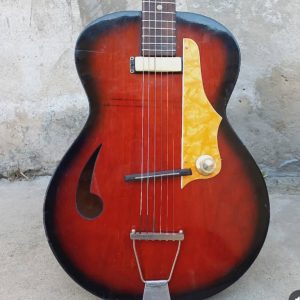 guitarras de culto_0000s_0014_Capa 49