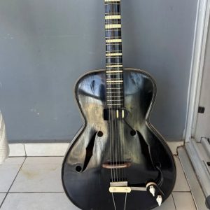 guitarras de culto_0000s_0024_Capa 39