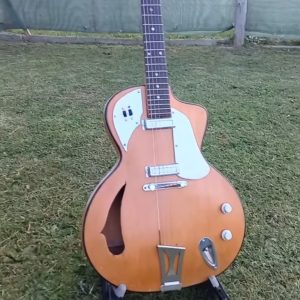 guitarras de culto_0000s_0026_Capa 37