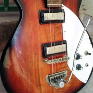 guitarras de culto_0000s_0035_Capa 28