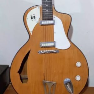 guitarras de culto_0000s_0052_Capa 10